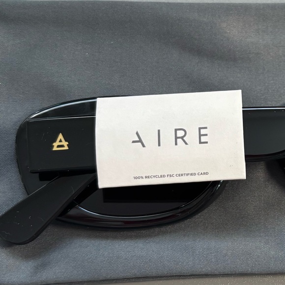 Aire Calisto Black 90s Sunglasses - Picture 3 of 5
